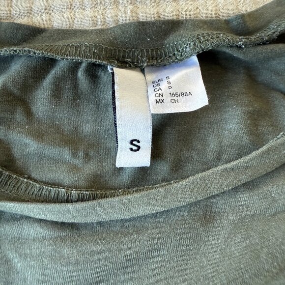 H&M Divided Green Tee - S - Picture 2 of 4